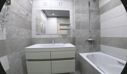 Ванная комната 4,2 м2, мойдодыр Бриклаер Мадрид 110 - светлая лиственница